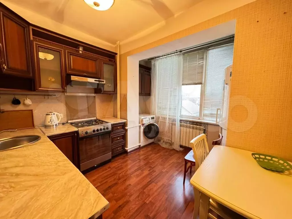 1-к. квартира, 50 м, 4/9 эт. - Фото 0