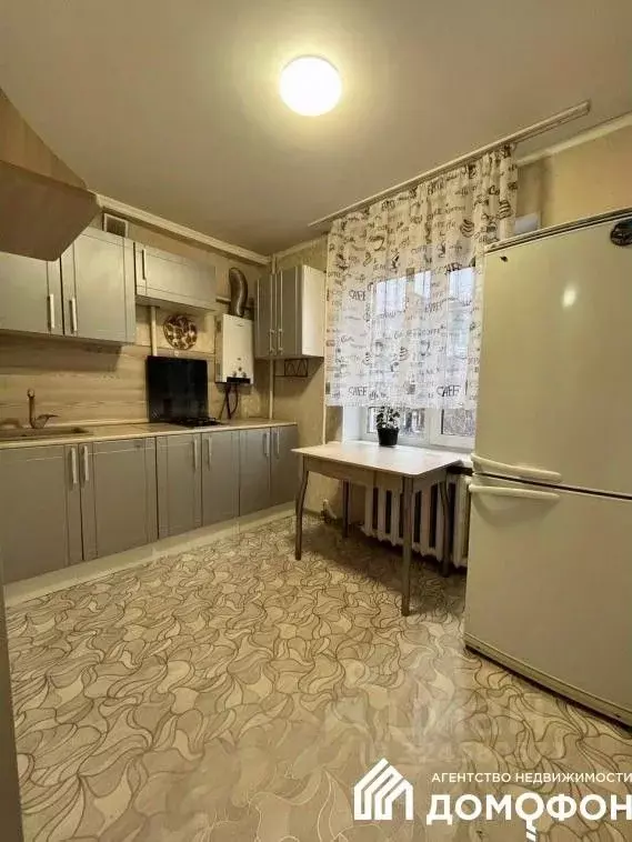 2-к кв. Омская область, Омск ул. 3-я Островская, 168 (44.9 м) - Фото 2