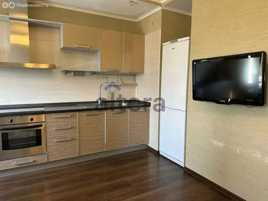 3-комнатная квартира: Казань, улица Фатыха Амирхана, 12Е (73.6 м) - Фото 1