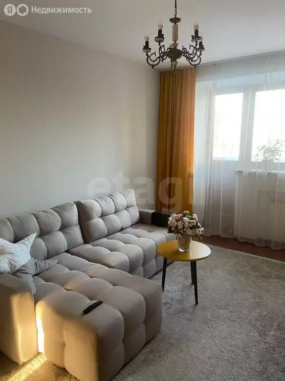 3-комнатная квартира: Иркутск, улица Сурикова, 20 (60 м) - Фото 1