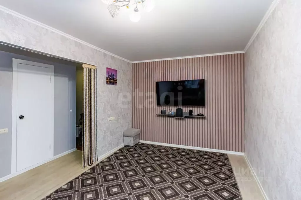 2-к кв. Тюменская область, Тюмень ул. Баумана, 27 (42.0 м) - Фото 1