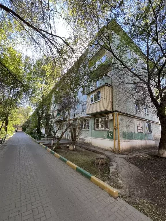 3-к кв. Астраханская область, Астрахань ул. Адмирала Нахимова, 38А ... - Фото 0