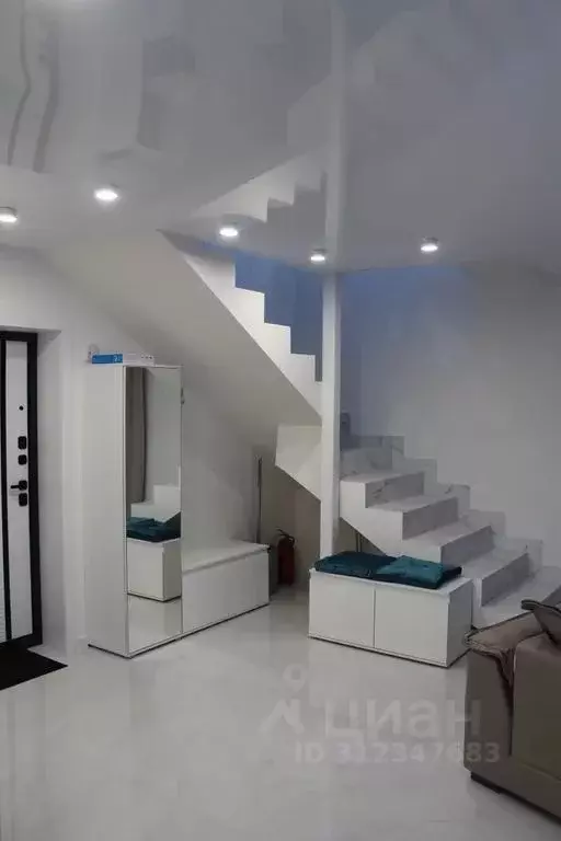 3-к кв. Приморский край, Владивосток Краснозаводская ул., 8 (80.0 м) - Фото 1