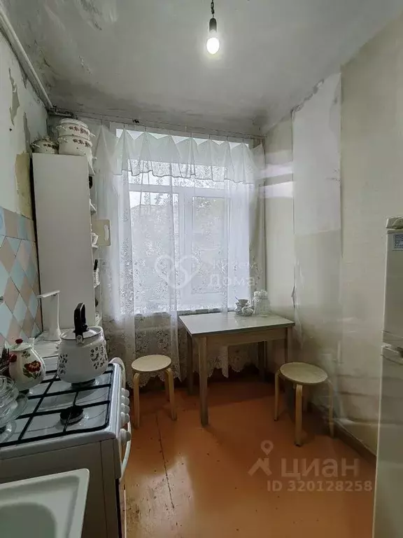 2-к кв. Волгоградская область, Волгоград ул. Карла Либкнехта, 64-2 ... - Фото 0