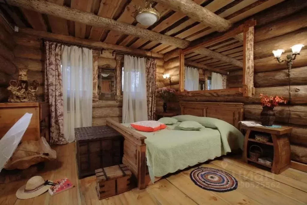 Дом в Московская область, Звенигород Одинцовский городской округ, ш. ... - Фото 1