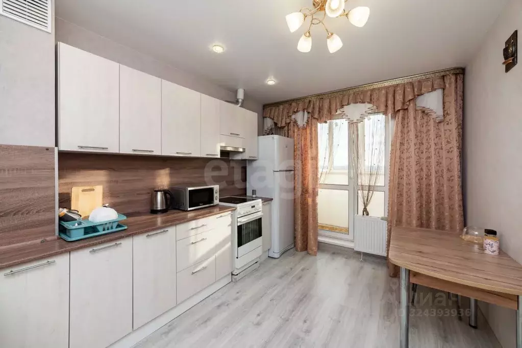 1-к кв. Курганская область, Курган Заозерный жилрайон, 3-й мкр, 9Г ... - Фото 1