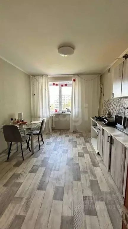 3-к кв. Саратовская область, Саратов ул. Имени Братьев Никитиных, 6 ... - Фото 1