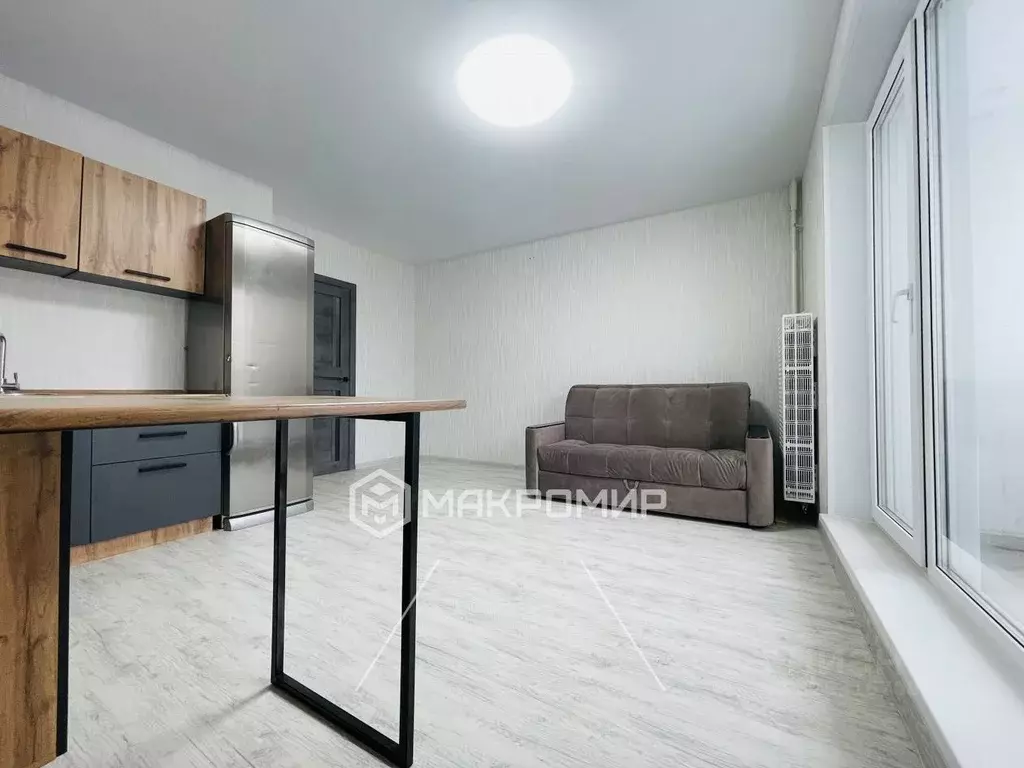 Студия Челябинская область, Челябинск ул. Маршала Чуйкова, 26 (24.5 м) - Фото 1