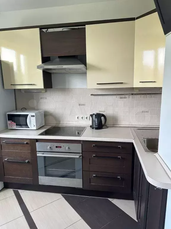 2-к. квартира, 60 м, 6/17 эт. - Фото 1