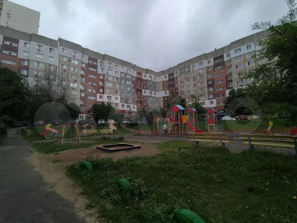 3-к. квартира, 63 м, 1/1 эт. - Фото 1