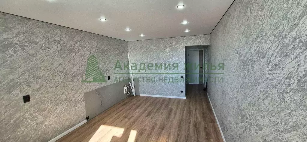 1-к кв. Саратовская область, Саратов ул. Имени Николая Сдобнова, 7 ... - Фото 0
