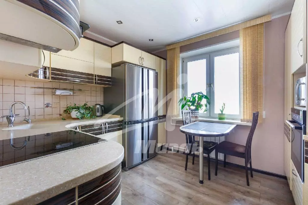 Продается 3-комнатная квартира - Фото 1