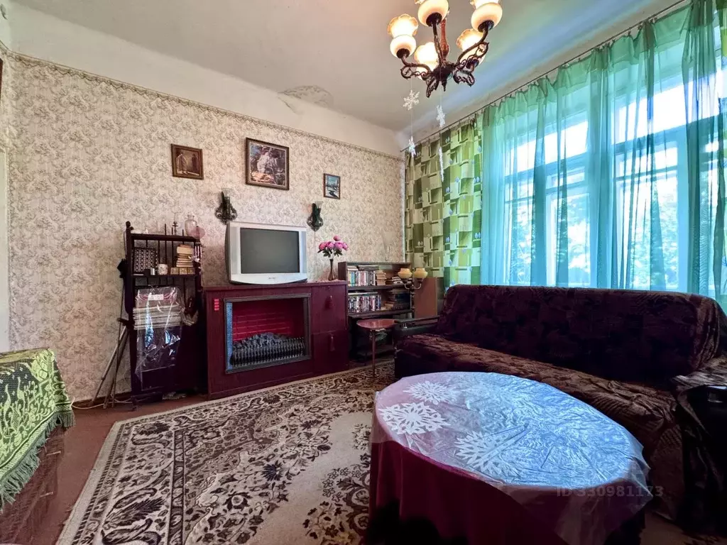 3-к кв. Брянская область, Клинцы ул. Демьяна Бедного, 2 (67.4 м) - Фото 1