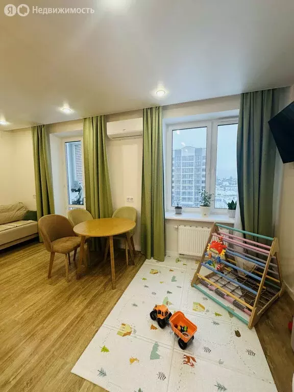 1-комнатная квартира: Киров, улица Анжелия Михеева, 17к1 (52 м) - Фото 2