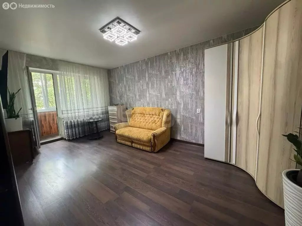 2-комнатная квартира: Симферополь, улица 60 лет Октября, 19 (51.6 м) - Фото 0
