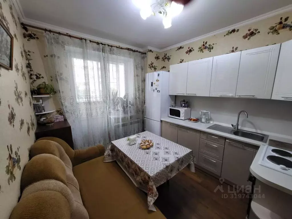 2-к кв. Ростовская область, Ростов-на-Дону Извилистая ул., 21 (75.0 м) - Фото 0