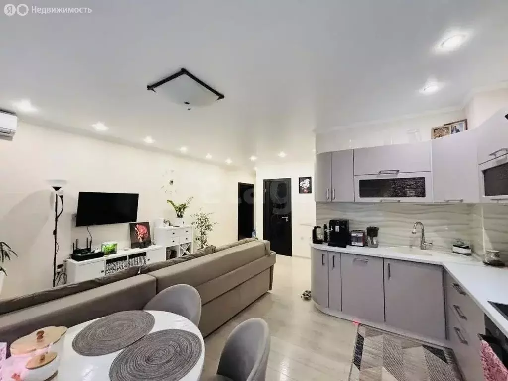 1-комнатная квартира: Тюмень, улица Монтажников, 53 (49.4 м) - Фото 2
