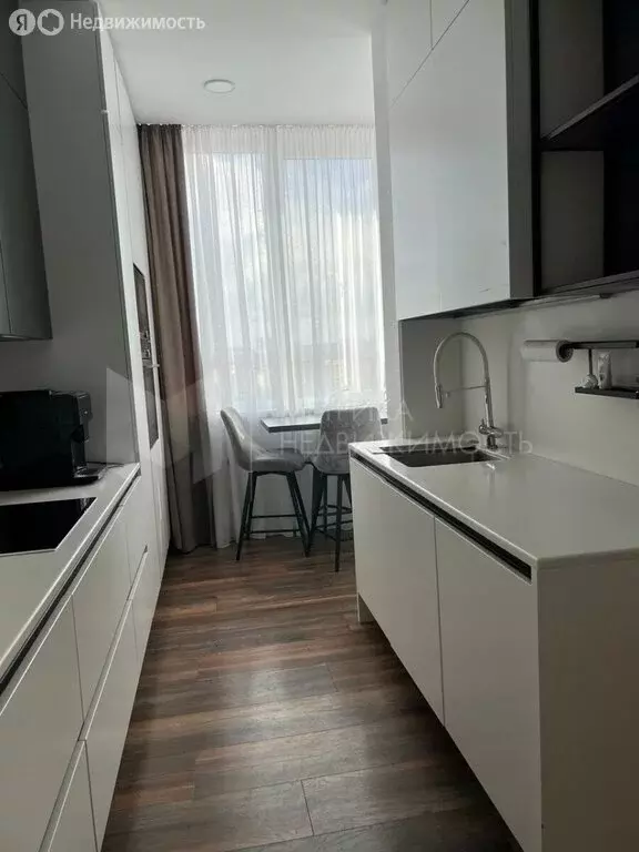 3-комнатная квартира: Тюмень, улица Газовиков, 73 (80.07 м) - Фото 1