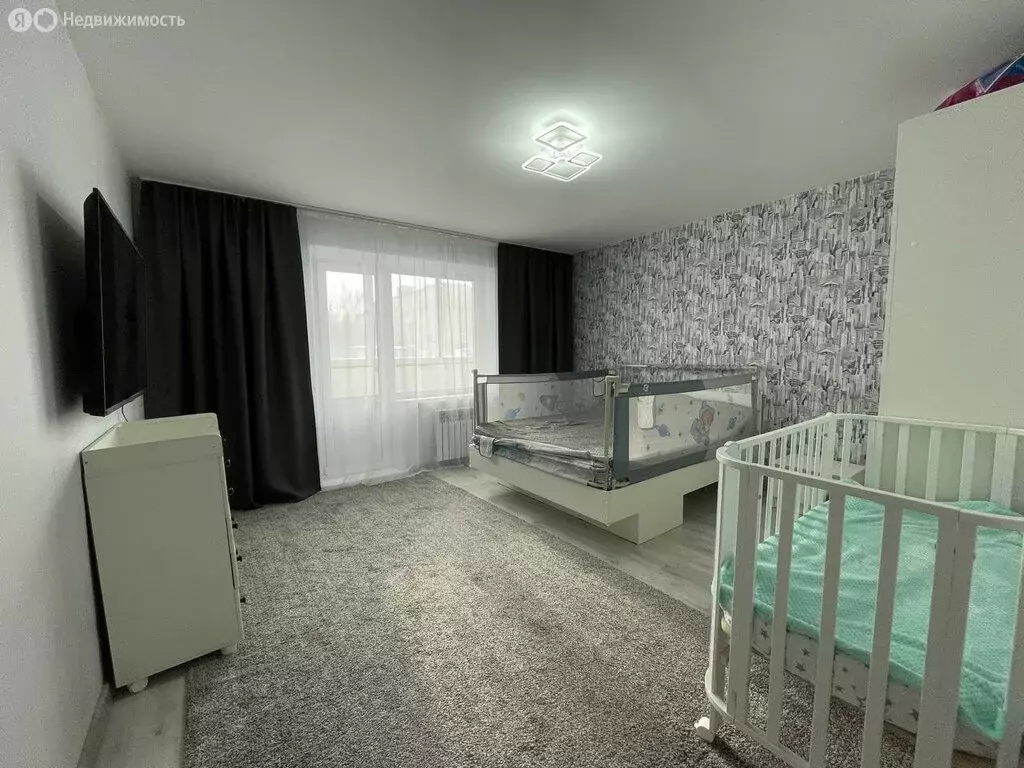 2-комнатная квартира: Миасс, улица Нахимова, 3 (61 м) - Фото 1