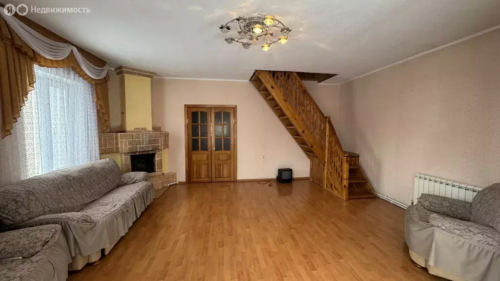 Дом в Октябрьский, улица Чеверева (100 м) - Фото 2