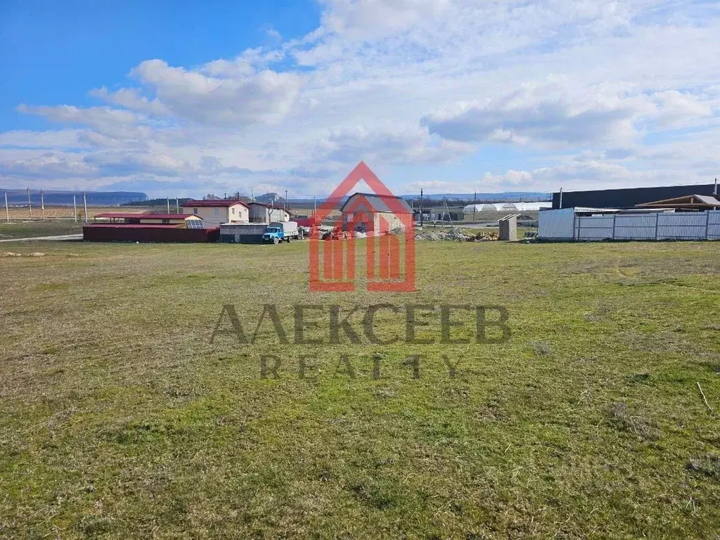 Участок в Крым, Бахчисарайский район, Красномакское с/пос, с. Холмовка ... - Фото 1