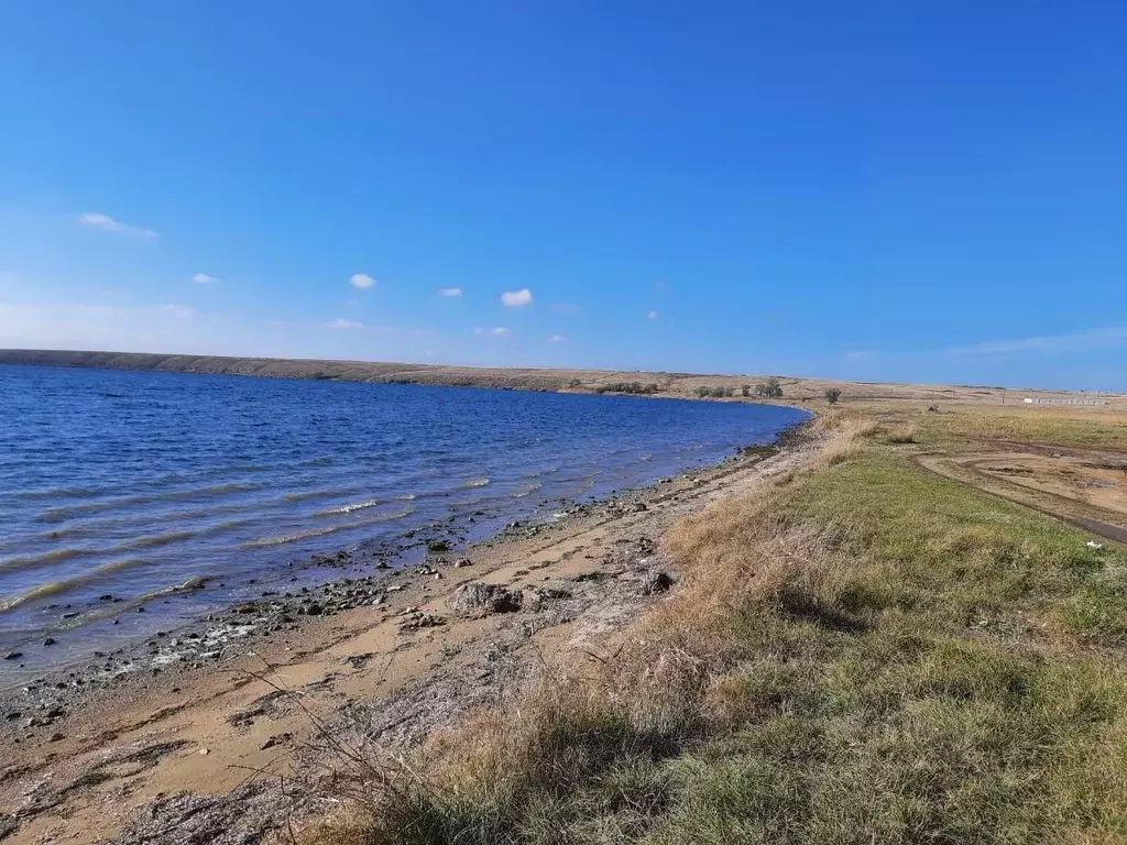 участок в крым, черноморский район, с. новоивановка ул. цветочная . - Фото 0