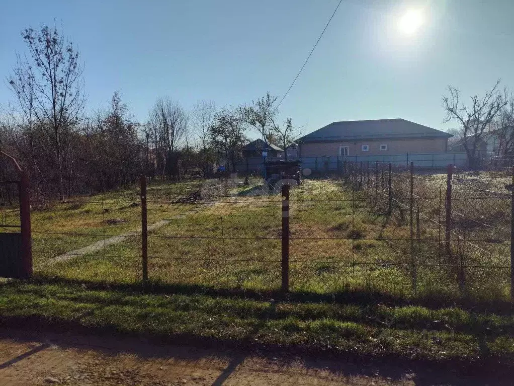 Участок в Адыгея, Майкоп Птицевод дп, Крайняя ул. (5.61 сот.) - Фото 1