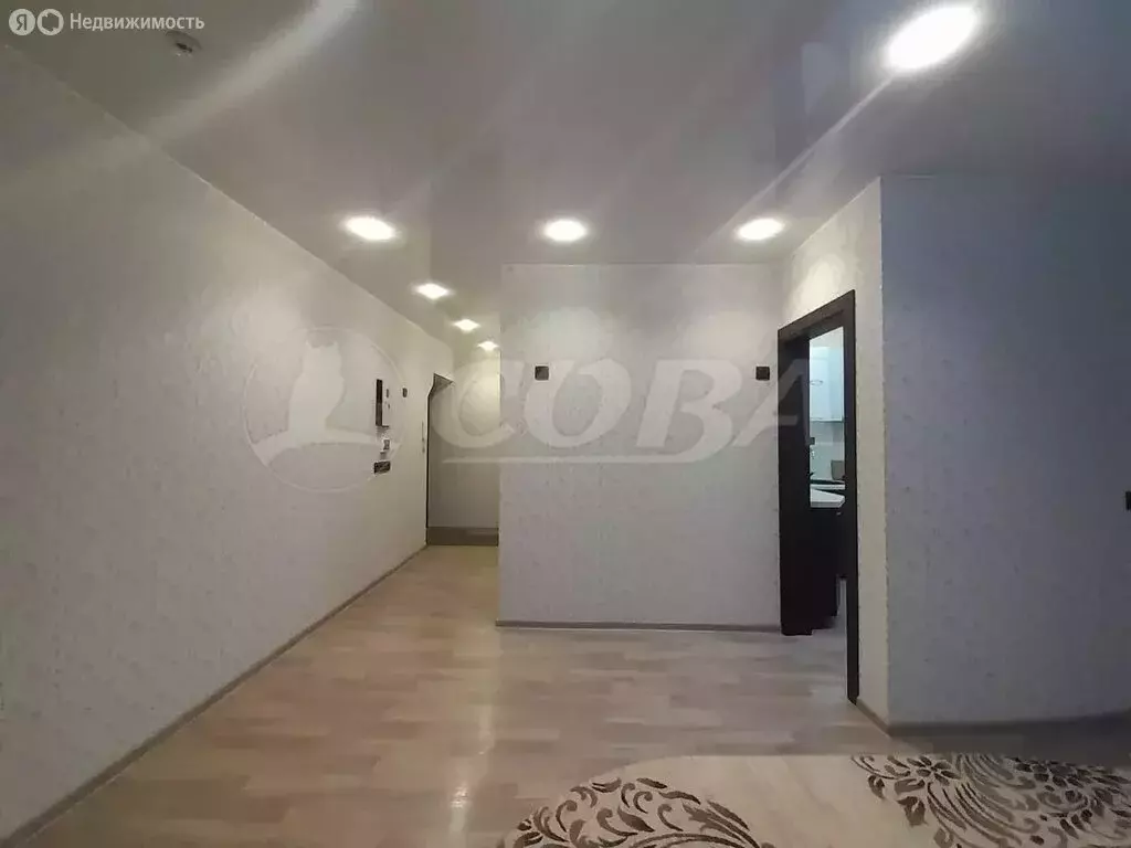 2-комнатная квартира: Тюмень, улица Энергетиков, 6 (43 м) - Фото 0