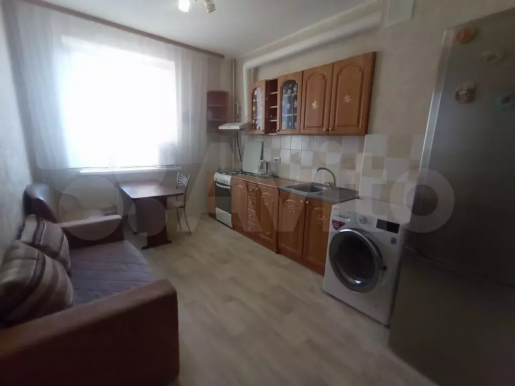 1-к. квартира, 42 м, 8/10 эт. - Фото 1