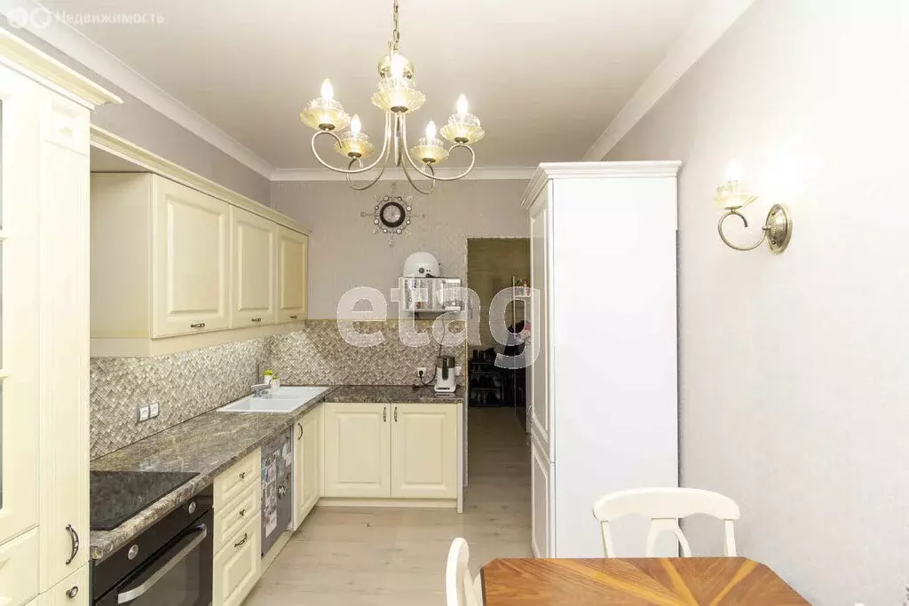 2-комнатная квартира: Тюмень, улица Мельникайте, 136к1 (70 м) - Фото 2