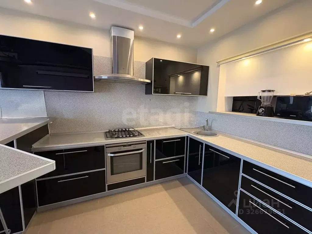 3-к кв. Башкортостан, Стерлитамак ул. 7 Ноября, 103 (116.2 м) - Фото 1