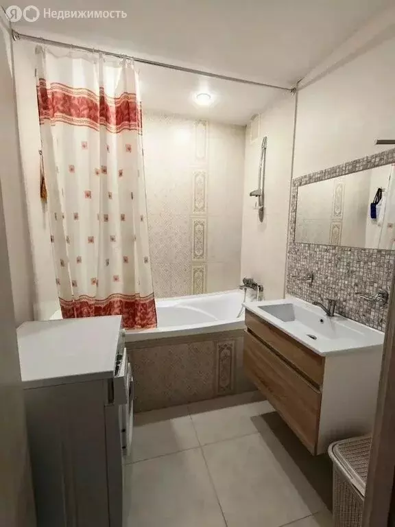3-комнатная квартира: Тюмень, микрорайон Войновка, улица ... - Фото 1