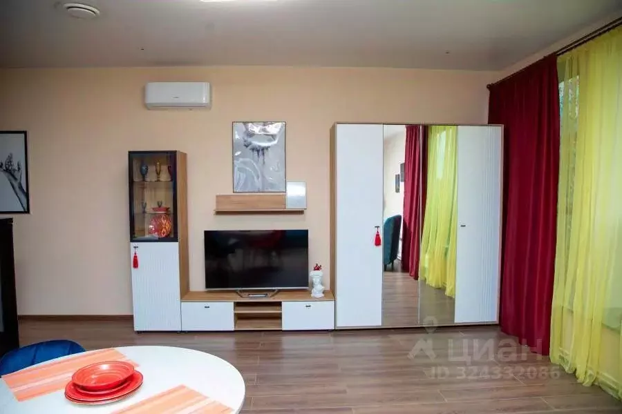 1-к кв. Ленинградская область, Тихвин 3-й мкр, 36А (57.0 м) - Фото 2