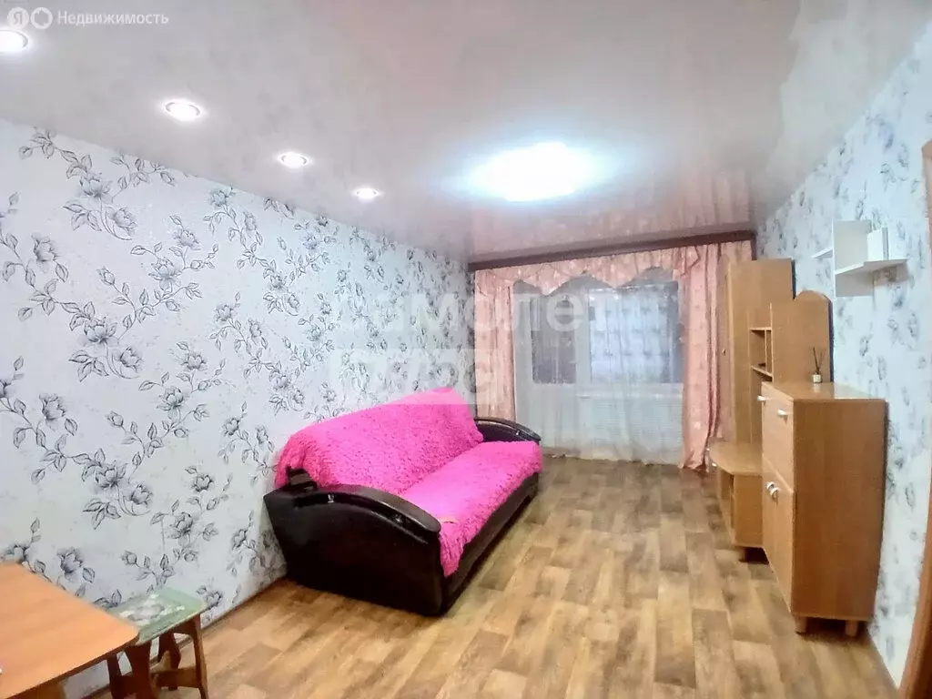 3-комнатная квартира: село Култаево, Октябрьская улица, 10 (64.8 м) - Фото 2