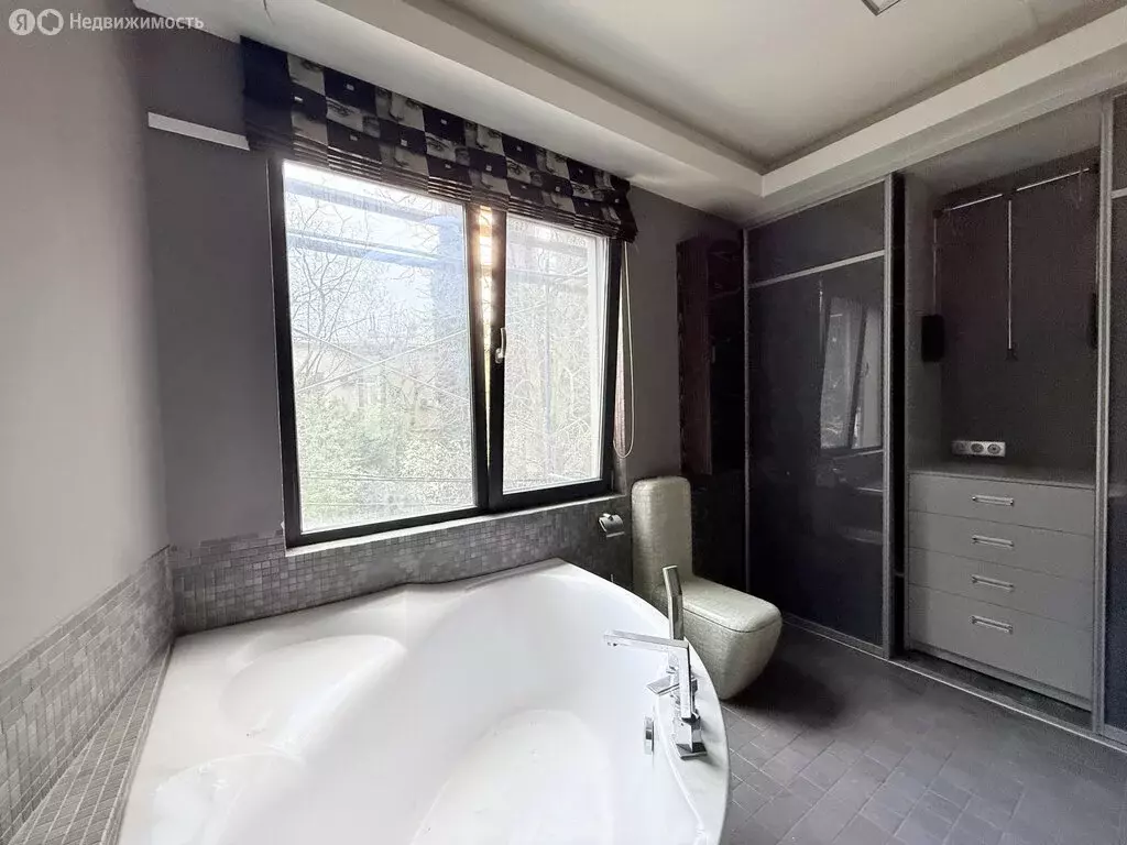 Дом в Ялта, набережная имени В.И. Ленина, 4 (426 м) - Фото 1