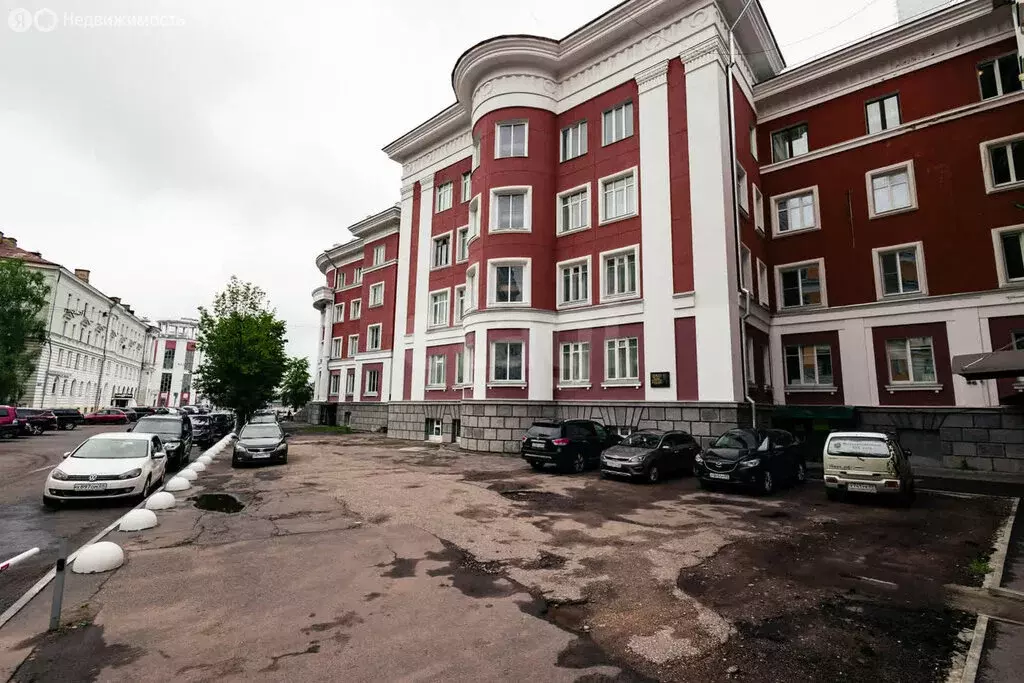 3-комнатная квартира: Тверь, набережная Степана Разина, 2 (98.2 м) - Фото 1