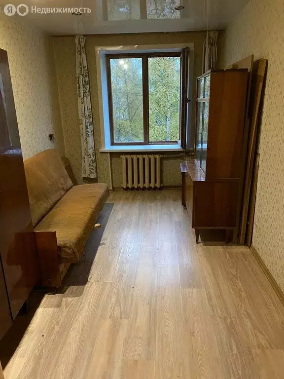 3-комнатная квартира: Киров, улица Монтажников, 32 (50 м) - Фото 0