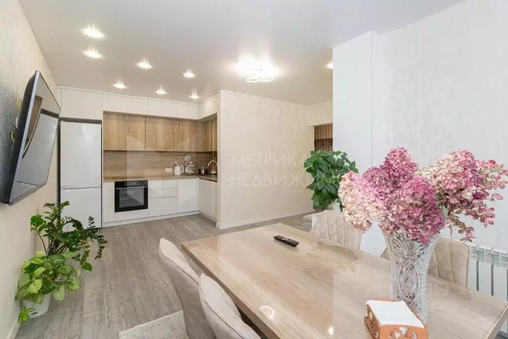 1-к кв. Тюменская область, Тюмень ул. Пожарных и Спасателей, 5 (49.1 ... - Фото 1