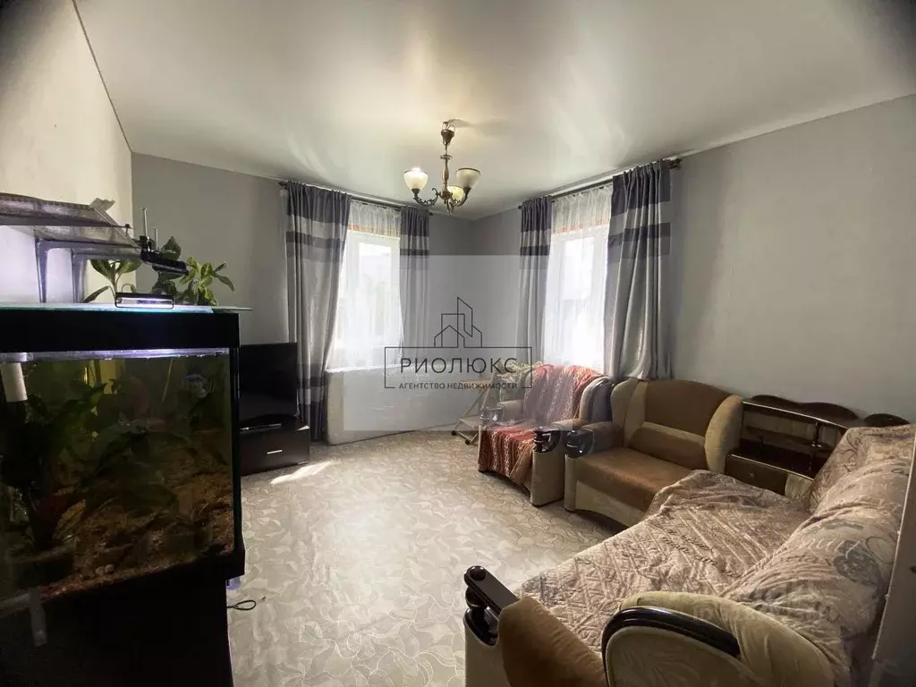 Дом в Челябинская область, Магнитогорск ул. Благодатная, 127 (100 м) - Фото 1