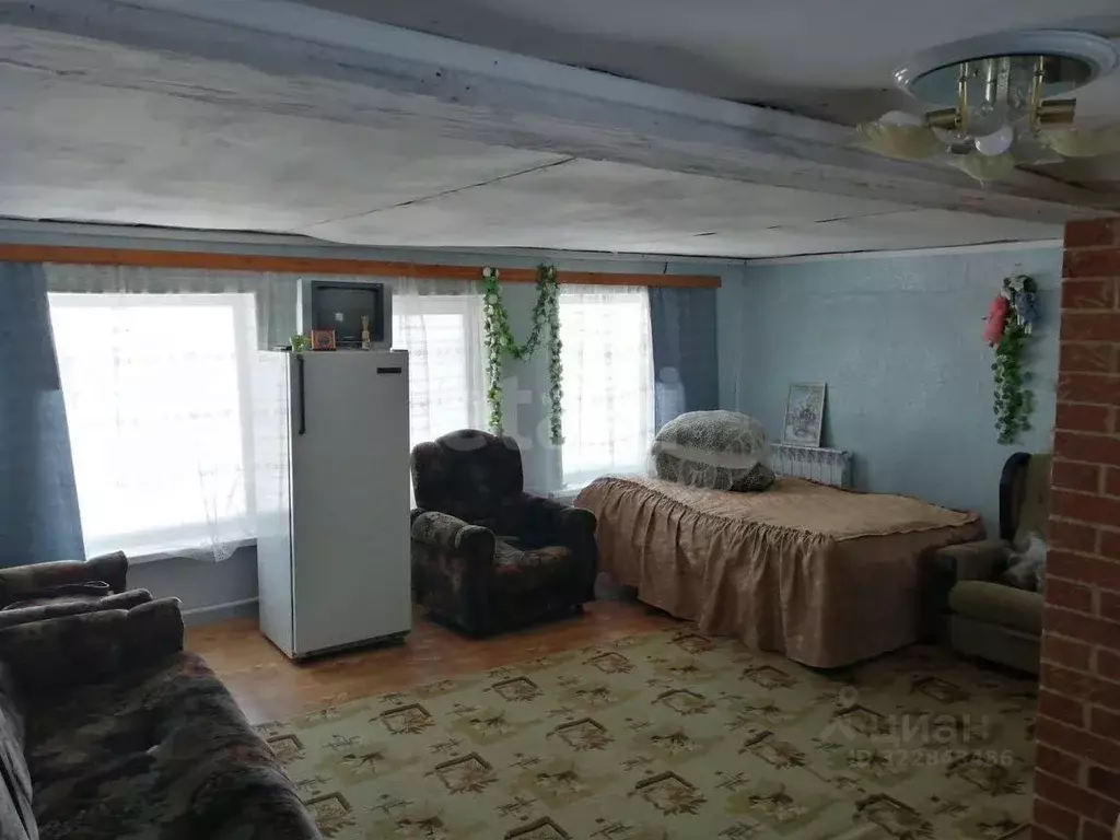 Дом в Свердловская область, Горноуральский муниципальный округ, с. ... - Фото 1