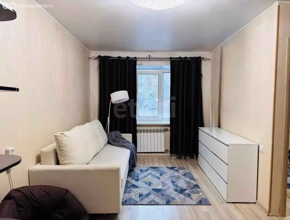 1-комнатная квартира: Саратов, улица имени Н.Г. Чернышевского, 132 (28 ... - Фото 2