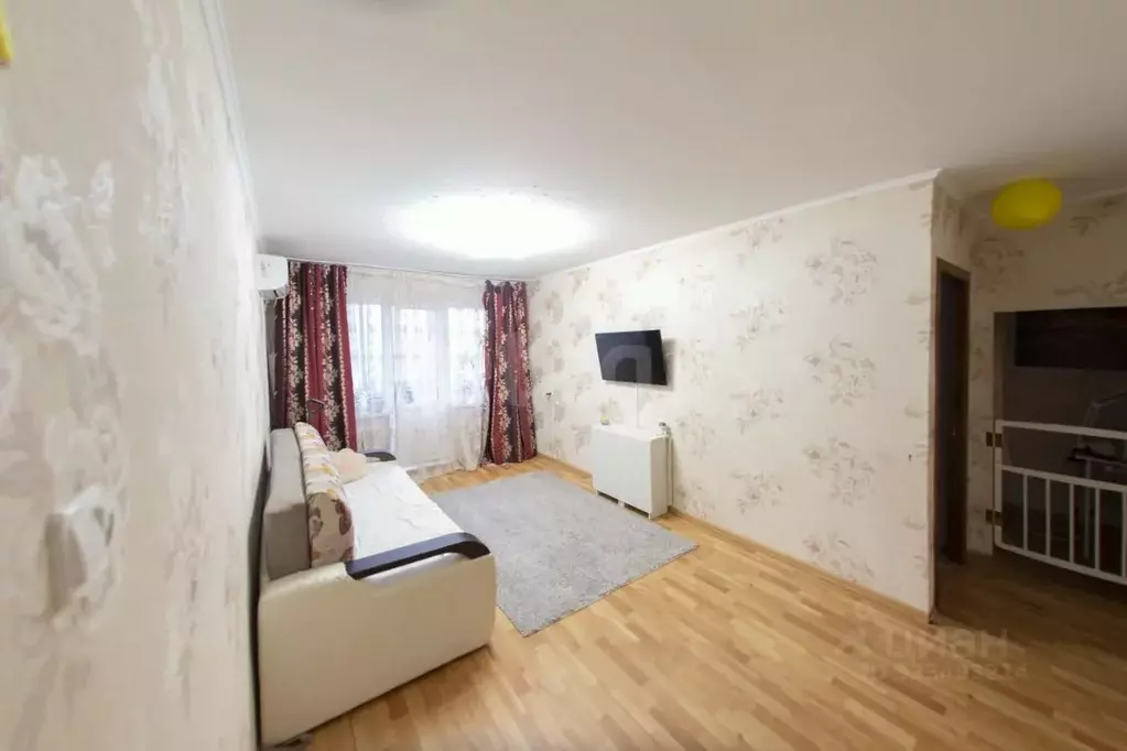 3-к кв. Татарстан, Альметьевск просп. Габдуллы Тукая, 23 (59.0 м) - Фото 0