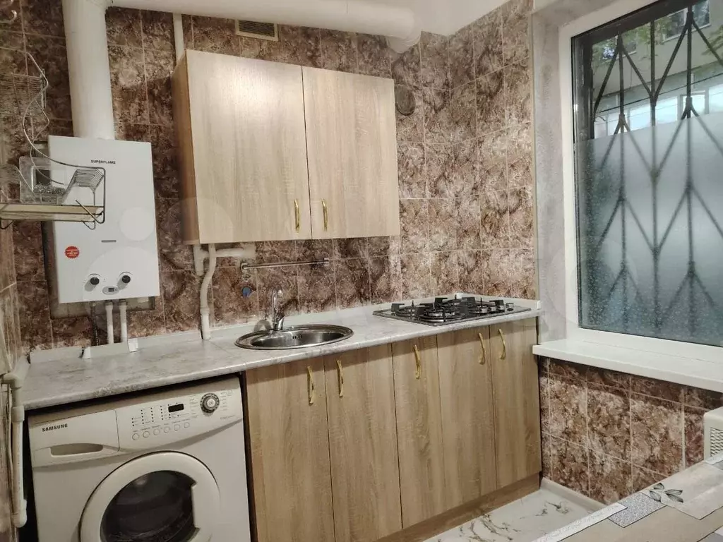 2-к. квартира, 43 м, 1/5 эт. - Фото 0