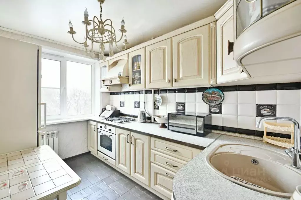 3-к кв. Московская область, Щелково Талсинская ул., 4 (63.0 м) - Фото 1