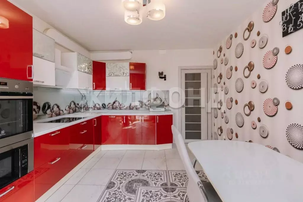 3-к кв. Новосибирская область, Новосибирск ул. Тюленина, 28/1 (78.6 м) - Фото 1