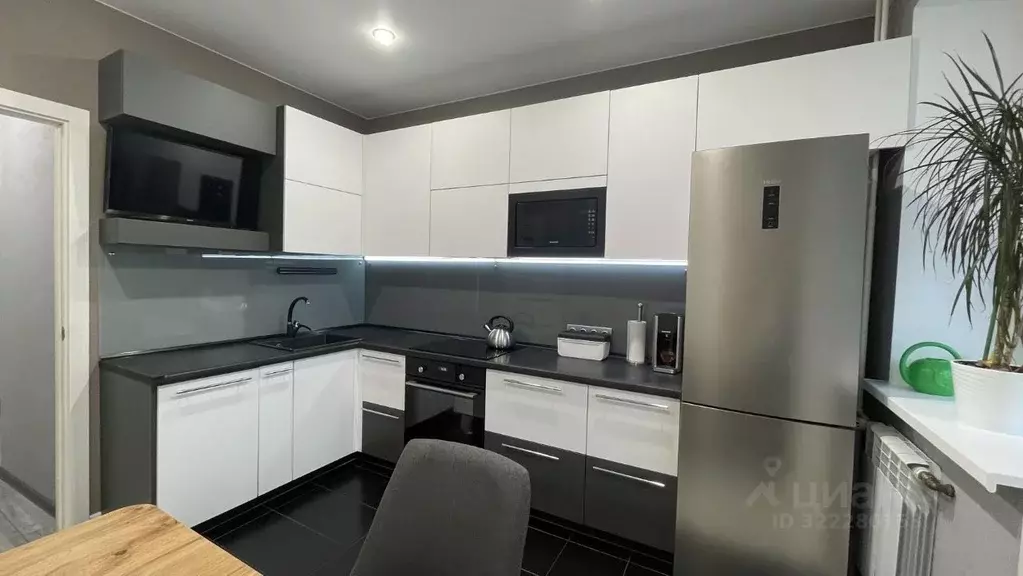 2-к кв. Самарская область, Самара ул. Советской Армии, 203 (80.0 м) - Фото 2