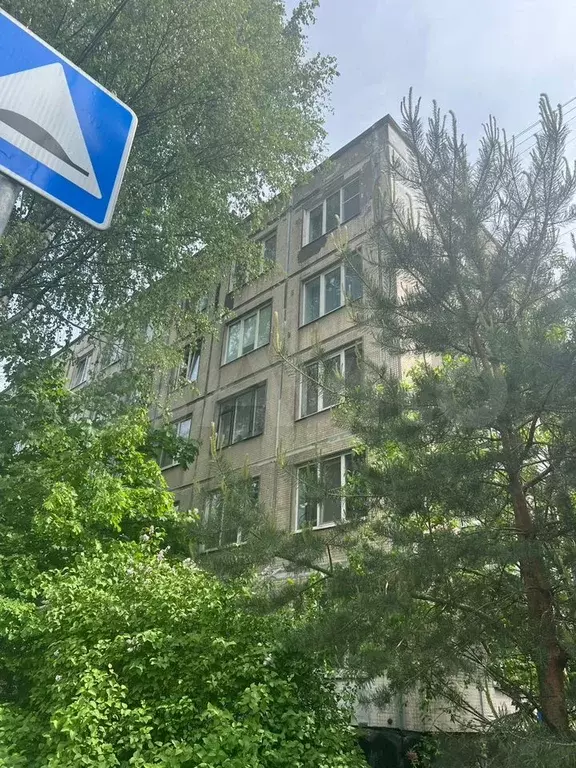 Комната 10,3 м в 3-к., 1/5 эт. - Фото 1