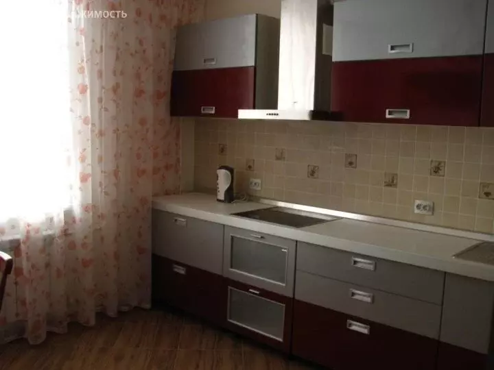 2-комнатная квартира: Красноярск, улица Авиаторов, 42 (68 м) - Фото 1