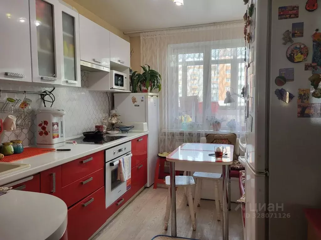 Комната Свердловская область, Екатеринбург ул. Родонитовая, 6 (14.0 м) - Фото 1