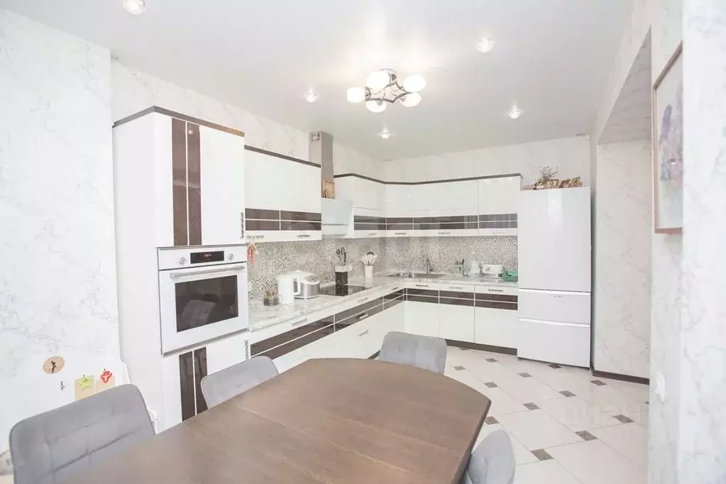 2-к кв. Нижегородская область, Нижний Новгород просп. Гагарина, 118 ... - Фото 1